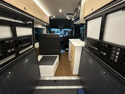 2027 Storyteller Overland Darkmode photo 41