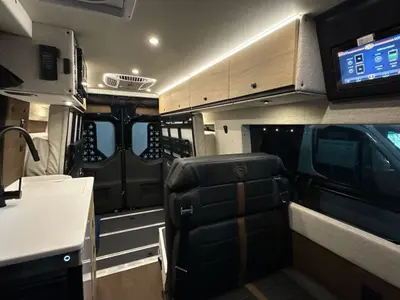 2027 Storyteller Overland Darkmode photo 28
