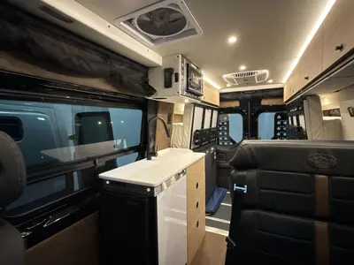 2027 Storyteller Overland Darkmode photo 27