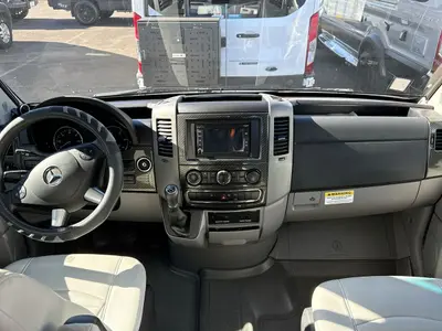 2017 Winnebago Era photo 18