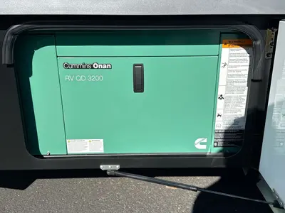 2021 Thor Motor Coach Tiburon photo 25