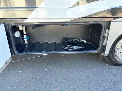 2021 Thor Motor Coach Tiburon photo 23
