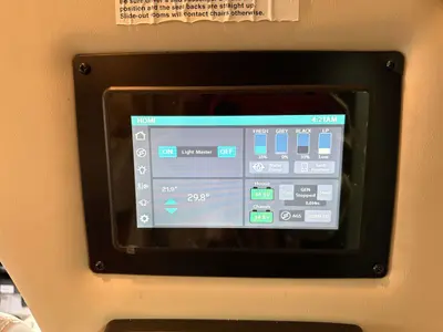 2021 Thor Motor Coach Tiburon photo 35