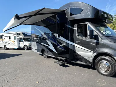 2021 Thor Motor Coach Tiburon photo 20