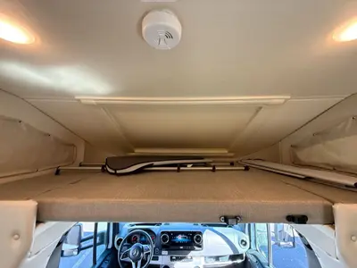 2021 Thor Motor Coach Tiburon photo 49