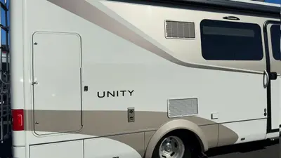 2017 Leisure Travel Unity photo 4