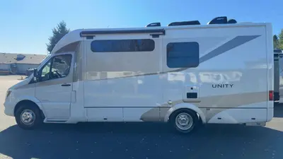 2017 Leisure Travel Unity photo 9