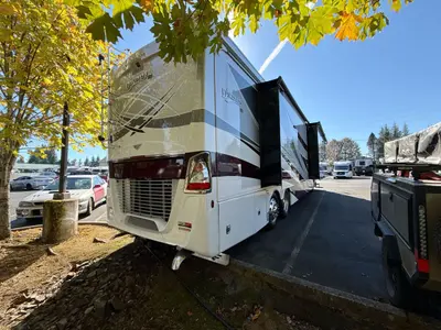 2022 Fleetwood Discovery photo 9