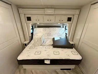 2022 Fleetwood Discovery photo 42