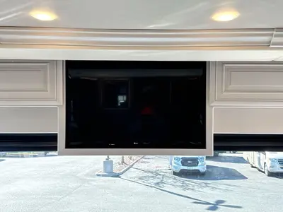 2022 Fleetwood Discovery photo 30