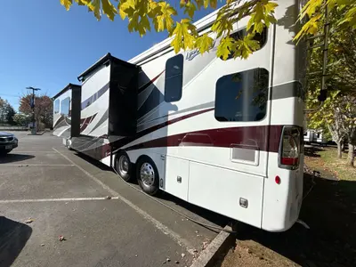 2022 Fleetwood Discovery photo 7