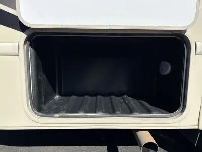 2019 Thor Motor Coach Freedom Elite photo 15
