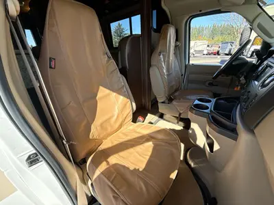 2019 Thor Motor Coach Freedom Elite photo 42
