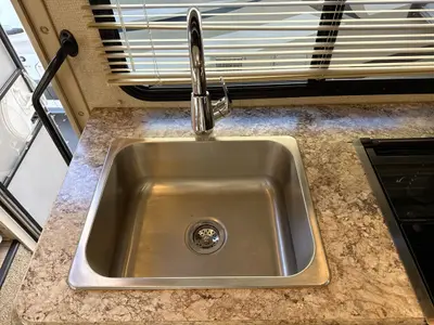 2019 Thor Motor Coach Freedom Elite photo 31
