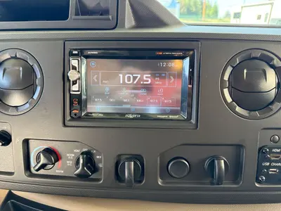 2019 Thor Motor Coach Freedom Elite photo 21
