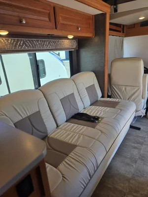 2017 WINNEBAGO VISTA photo 7