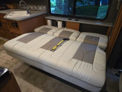 2017 WINNEBAGO VISTA photo 8