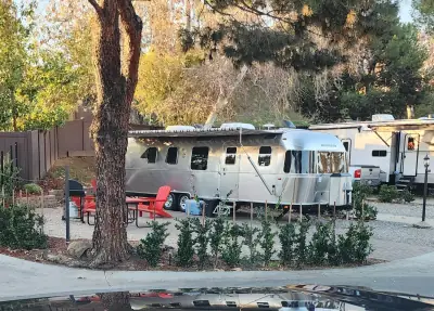 2018 AIRSTREAM CLASSIC photo 2