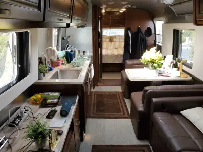 2018 AIRSTREAM CLASSIC photo 4