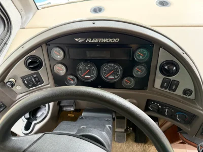 2008 FLEETWOOD EXPEDITION photo 19