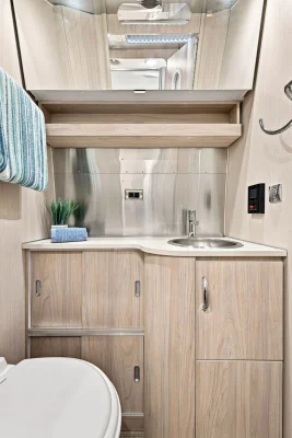 2022 AIRSTREAM GLOBETROTTER photo 8