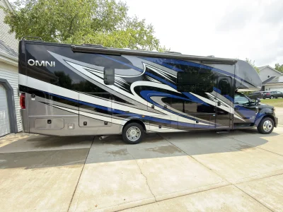 2022 THOR MOTOR COACH OMNI SUPER C photo 2