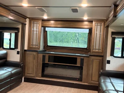 2020 KEYSTONE MONTANA photo 3