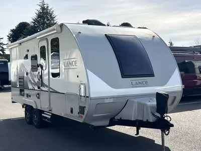 Used 2021 Lance Lance 1985