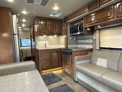 2018 Holiday Rambler Vesta photo 29