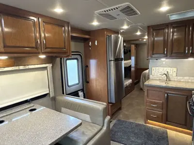2018 Holiday Rambler Vesta photo 28