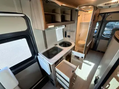 2017 Winnebago Travato photo 43