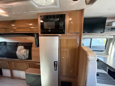 2017 Winnebago Travato photo 19