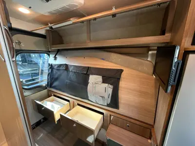 2017 Winnebago Travato photo 37