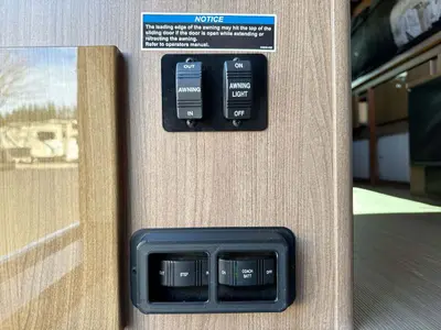 2017 Winnebago Travato photo 39