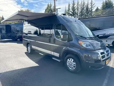 2017 Winnebago Travato photo 23
