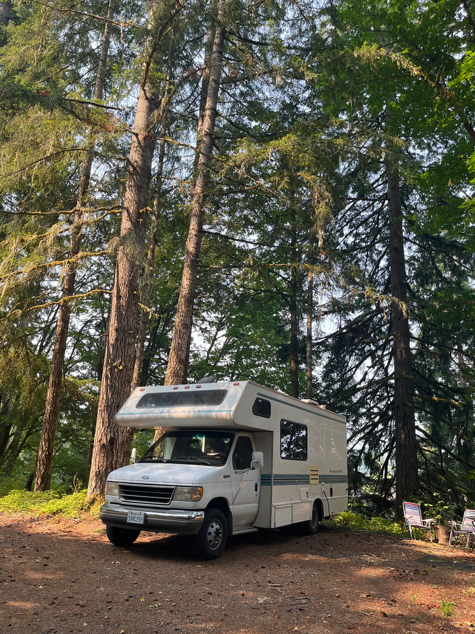 1997 THOR MOTOR COACH FOUR WINDS FIVE THOUSAND exterior