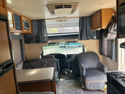 1997 THOR MOTOR COACH FOUR WINDS FIVE THOUSAND photo 3