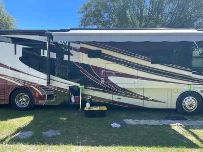 2014 TIFFIN MOTORHOMES PHAETON photo 3