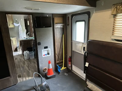 Used 2015 Keystone Cougar 326SRX