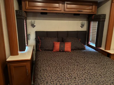 2010 FLEETWOOD SOUTHWIND photo 17