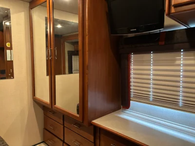 2010 FLEETWOOD SOUTHWIND photo 16