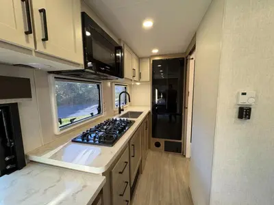 2027 Ember RV Touring Edition photo 21