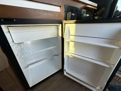 2017 Winnebago Travato photo 28