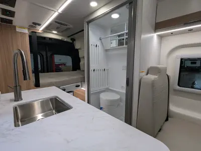 2027 Thor Motor Coach Talavera photo 17