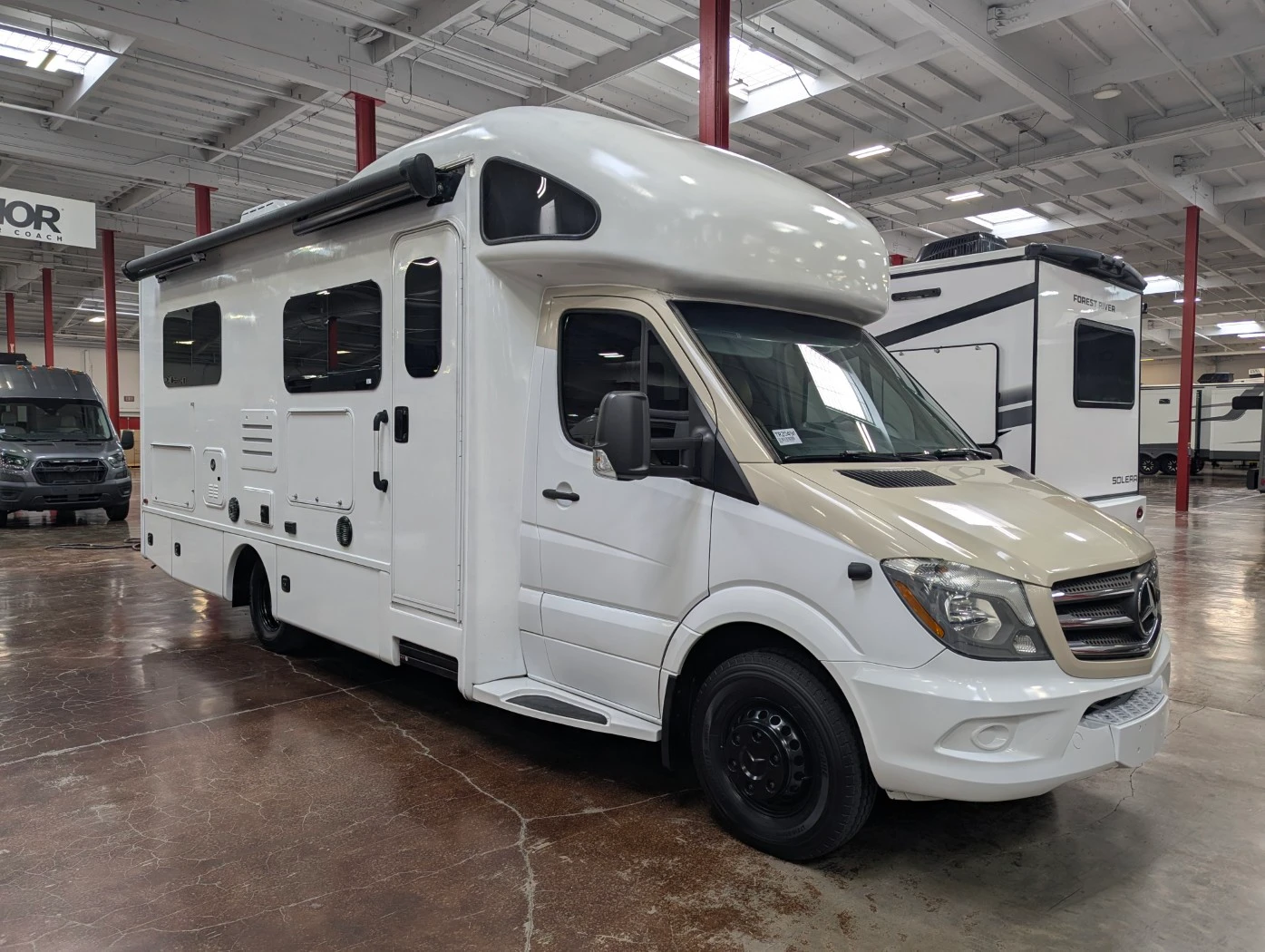 2018 Thor Motor Coach Citation exterior