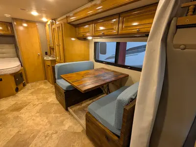 2018 Thor Motor Coach Citation photo 11