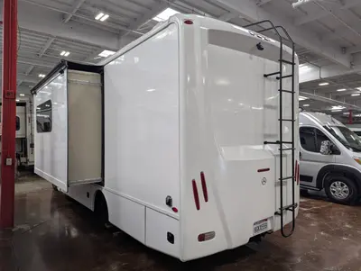 2018 Thor Motor Coach Citation photo 5
