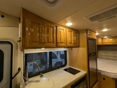 2018 Thor Motor Coach Citation photo 16