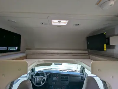 2027 Thor Motor Coach Four Winds photo 10