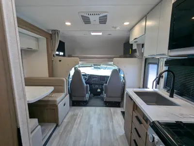2027 Thor Motor Coach Four Winds photo 25